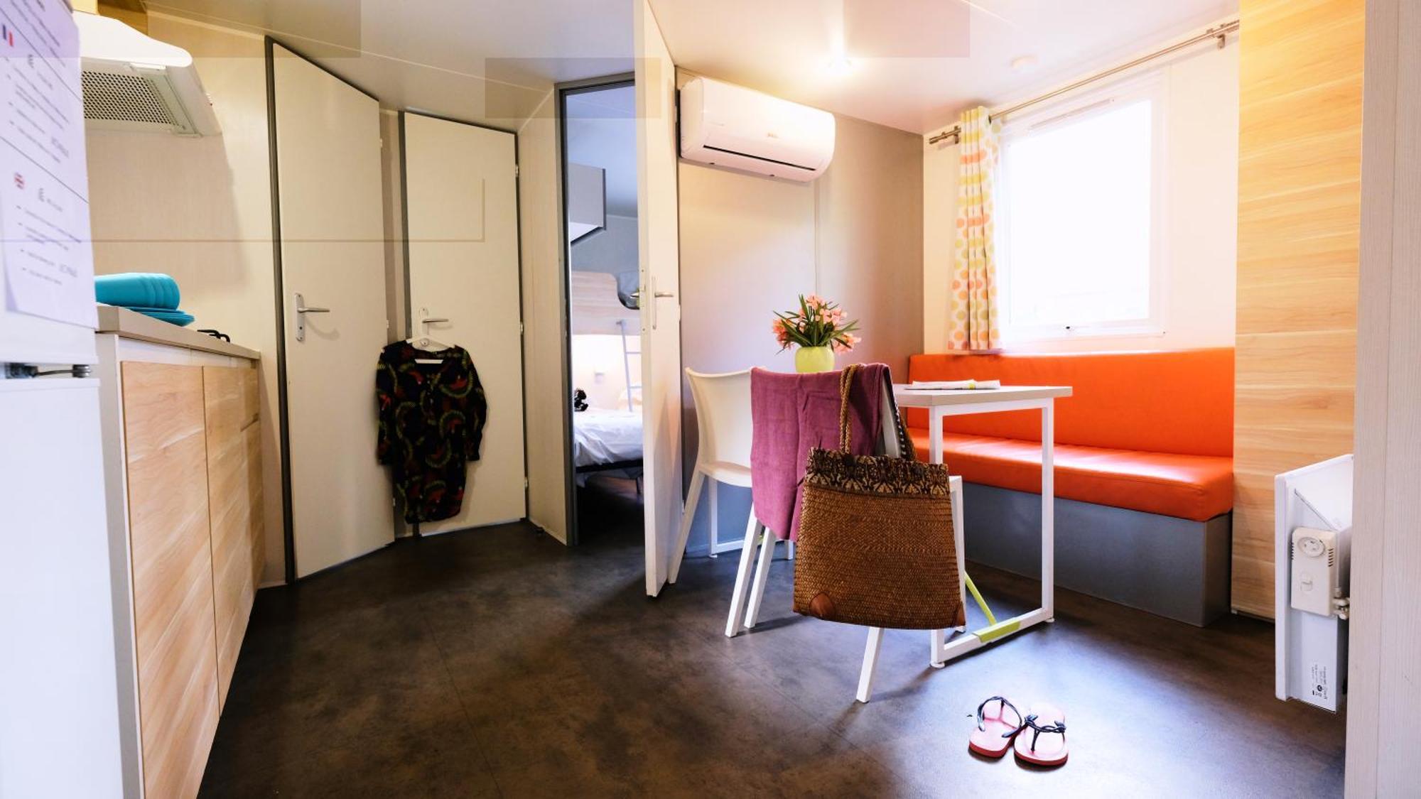 Orgon Camping De La Vallee Heureuse מראה חיצוני תמונה