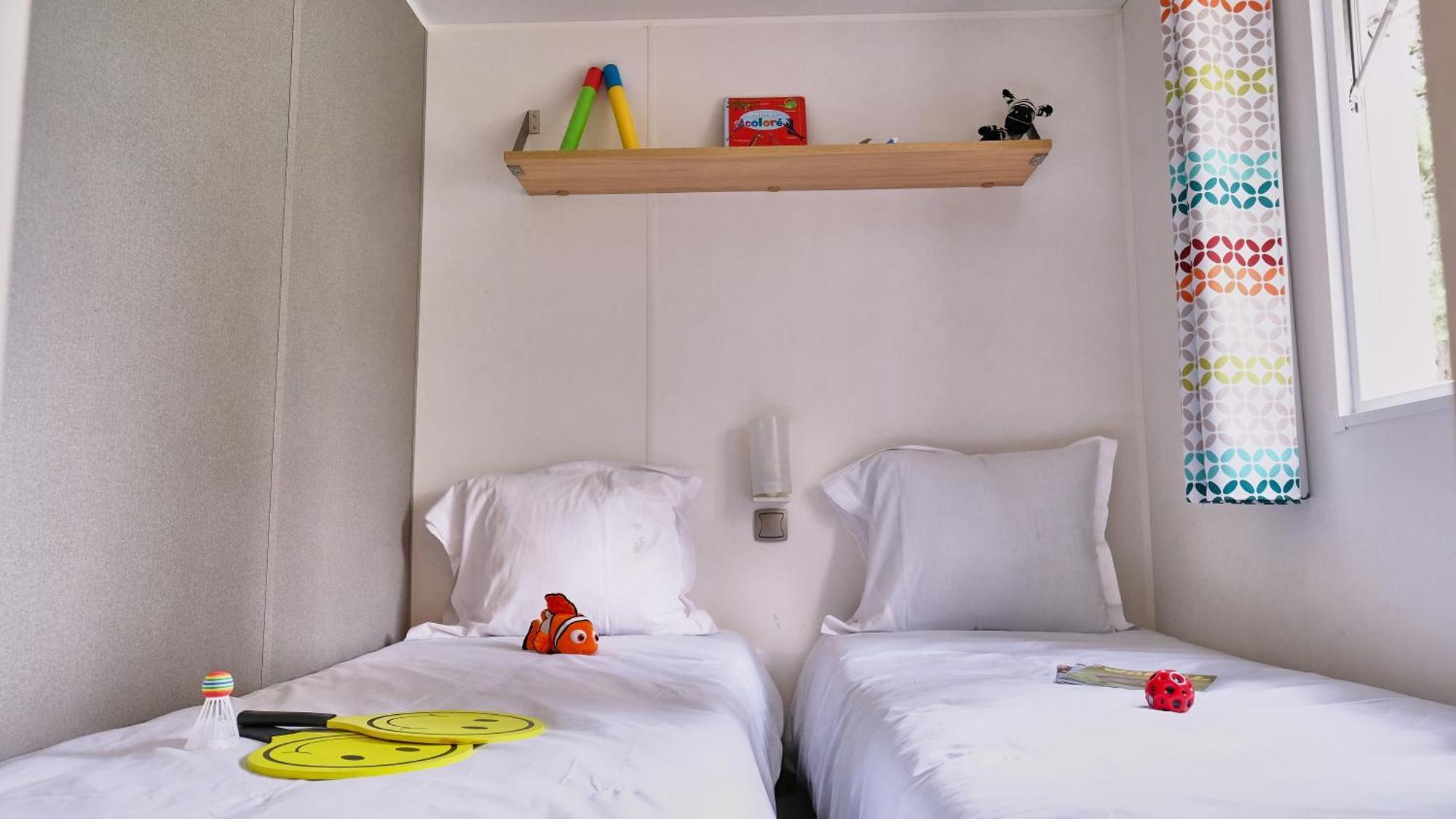 Orgon Camping De La Vallee Heureuse מראה חיצוני תמונה